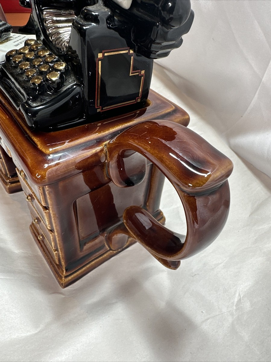 Cardew Teapot Crime Writer Desk Murder at the Grange Ceramic