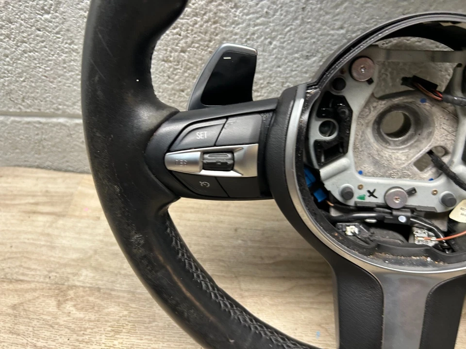 BMW 330I 440I F30 F36 OEM SPORT LEATHER STEERING WHEEL BLACK PADDLE SHIFT - Image 3 of 4