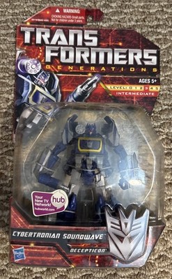 Transformers GenerationsDeluxe Class: Cybertronian Soundwave