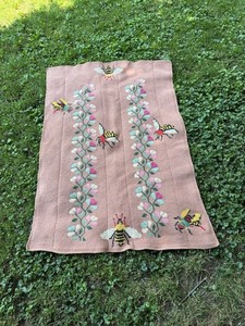 Vtg Afghan Knitted Blanket Handmade Throw Flowers Honey Bees
