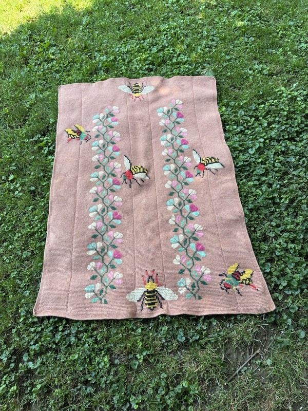 Vtg Afghan Knitted Blanket Handmade Throw Flowers Honey Bees