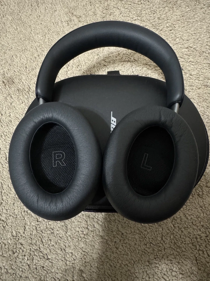 Bose QuietComfort Ultra Bluetooth Headphones, Wireless Headphones with Spatial - Image 2 of 4