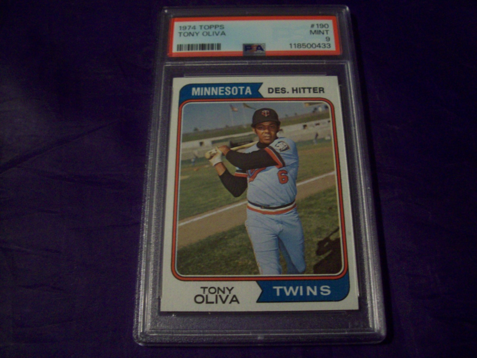 1974 TOPPS #190 TONY OLIVA PSA 9