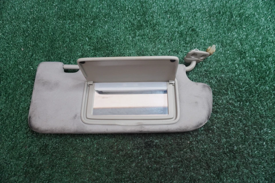 Infiniti Q60 2014 2015 lado del pasajero parasol OEM 1 pieza 268 Foto 2 de 4