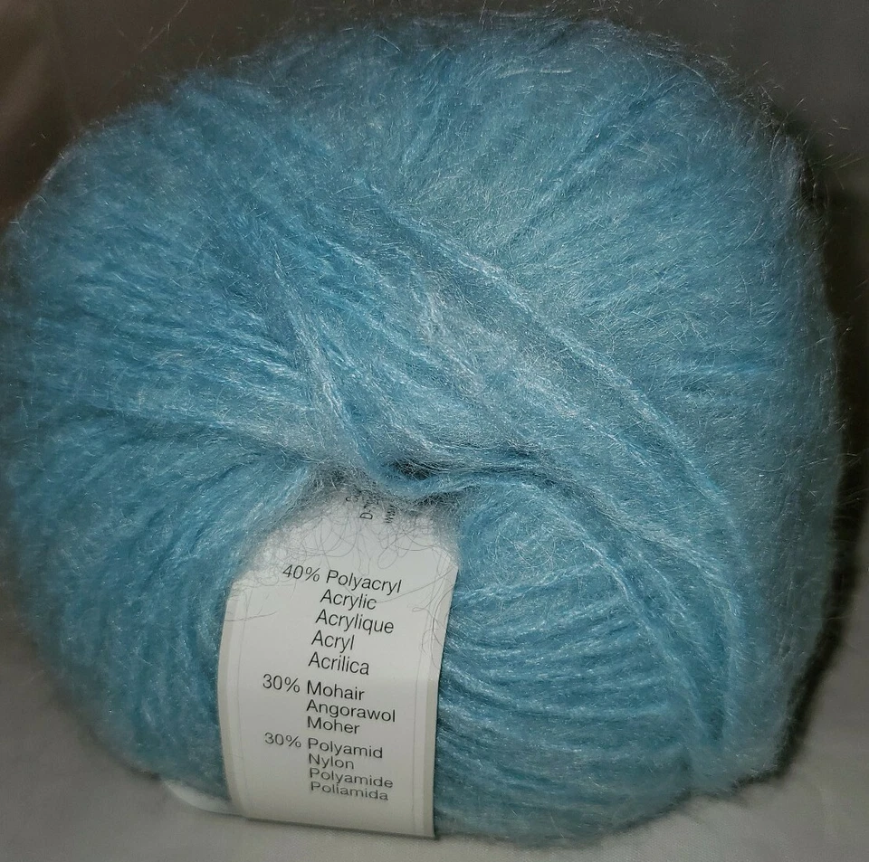 2 HILOS/BOLAS DE HILO DE CABELLO SUAVE GEDIFRA (DESCONTINUADO) - COLOR #4909 AZUL CLARO Foto 3 de 4