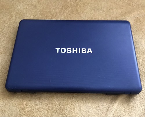 Toshiba Satellite C660D-14w 15.6" Laptop- AMD 2.3 Ghz 320GB HDD, 3GB RAM Win8 :) - Picture 2 of 13
