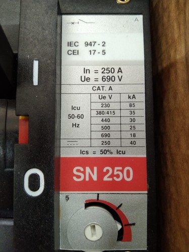 New ABB SACE SN250 Circuit Breaker SN 250 Amp 3 Pole 690V - Picture 4 of 13