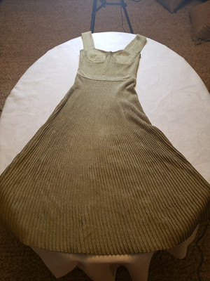 Pinky Small Gold Knit Ribbed Midi Dress.