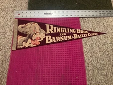 Rare VTG RINGLING BROTHERS BARNUM & BAILEY CIRCUS SOUVENIR Pennant BANNER Flag