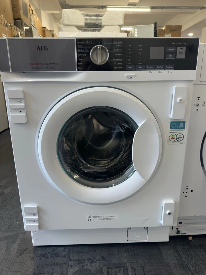 AEG 7000 Series L7FE7261BI Integrated 7 kg 1200 Spin Washing Machine - Image 2 of 4