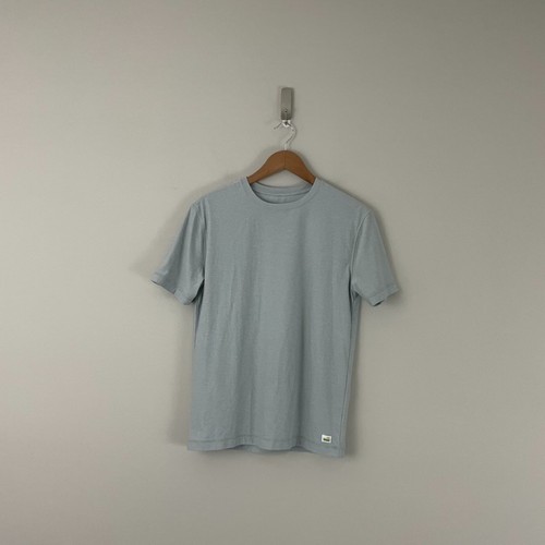 Vuori Strato Tech Short Sleeve Tee in Heather Grey Herren Größe XS