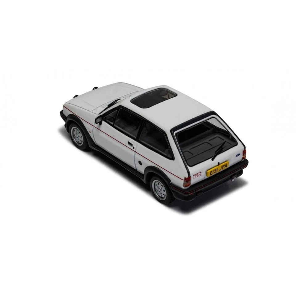 Corgi Vanguards 1:43 Ford Fiesta Mk2 XR2 - Modelo de coche blanco diamante VA14403 Foto 2 de 2