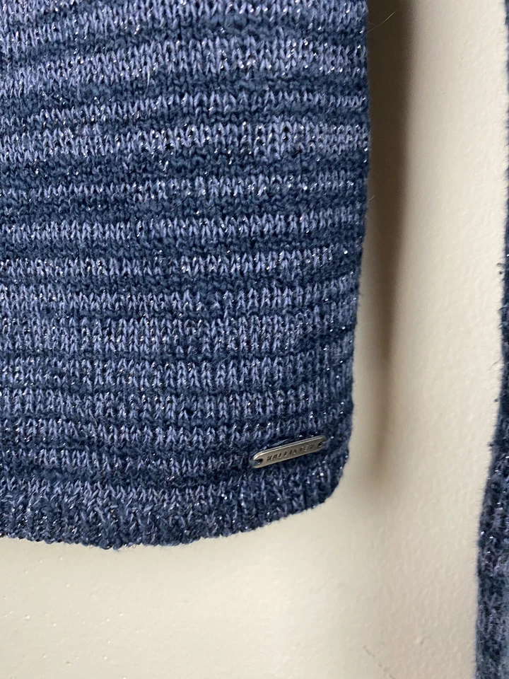 Camisa Pullover Hollister Para Mujer Pequeña Azul Marino Tejida Manga Larga Ojales Foto 4 de 4