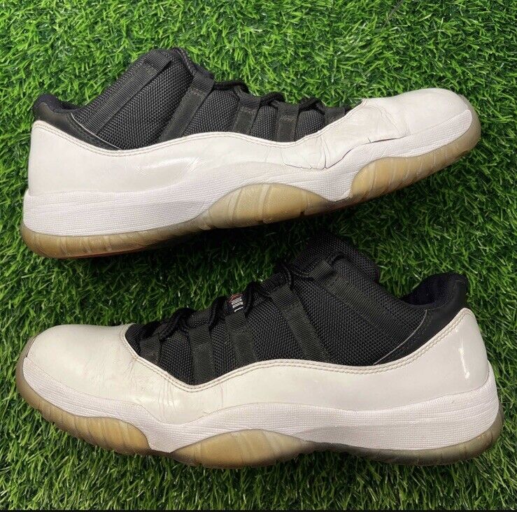 Nike Air Jordan 11 XI Retro Low Tuxedo White Black Size 10 Sneakers 528895-110 Nike Air Jordan 11 XI Retro Low Tuxedo White Black Size 10 Sneakers 528895-110