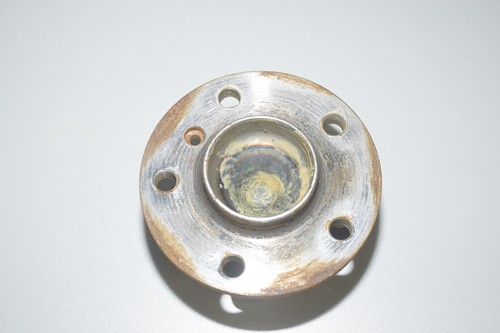 BMW I01 i3 Electric Radnabe mit Lager Wheel hub with bearing 6867927 6859546