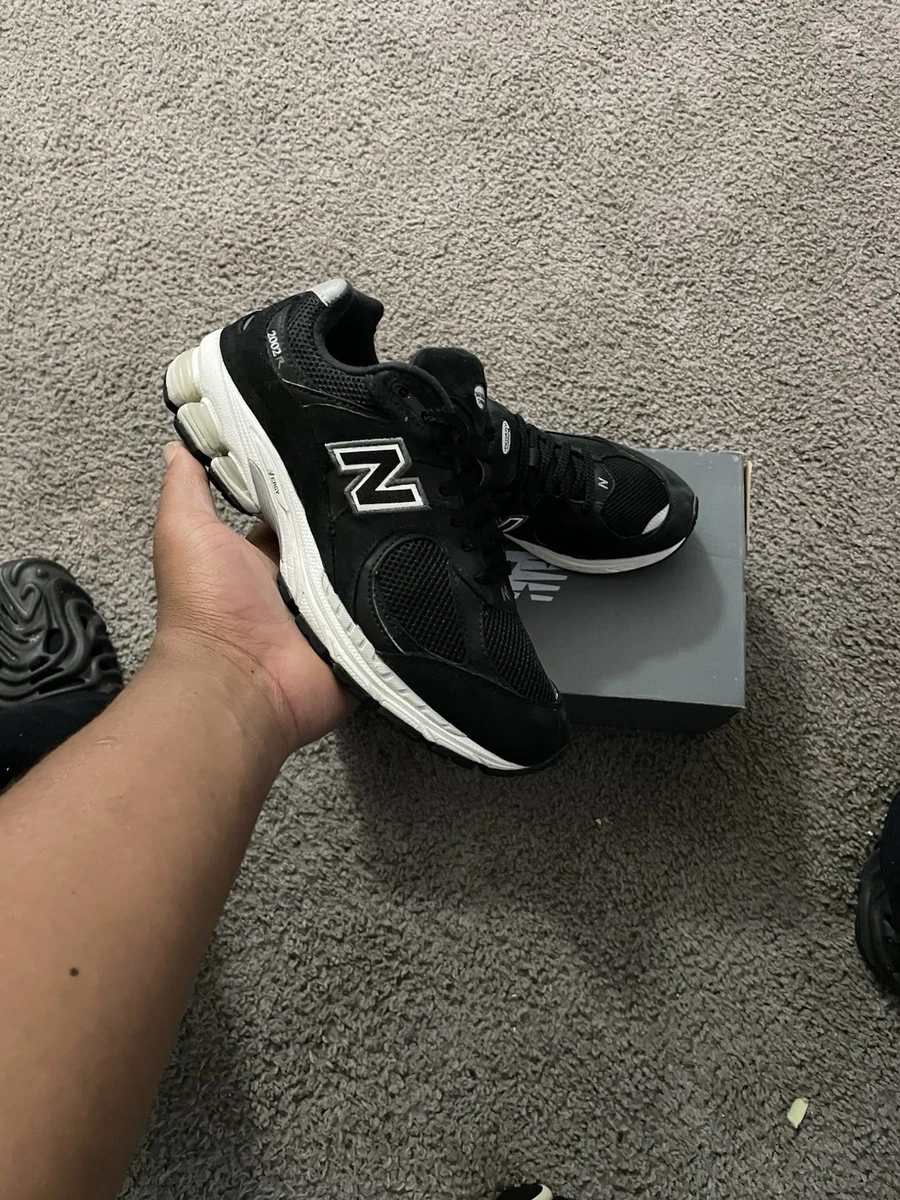 New Balance 2002R Men\'s Sneakers Size 7‎ Shoes \
