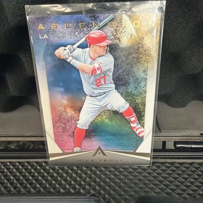 2019 Panini Chronicles - Ascension Mike Trout #8 Gold /199