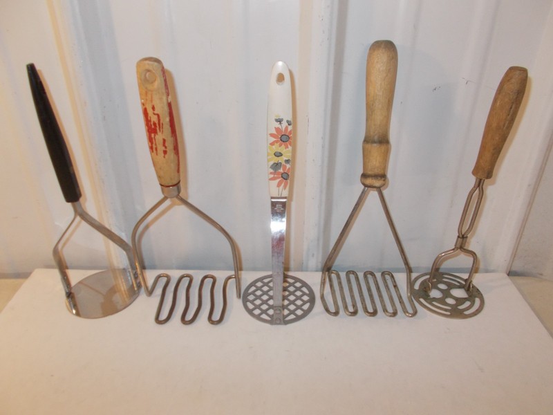 Vintage LOT OF POTATO MASHERS 1 WITH FOLDING HANDLE