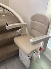 Handicare Freecurve Stairlift