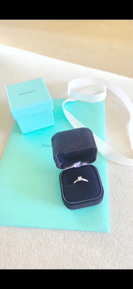 Platinum Tiffany Lucida Ring 0.39 carat - Image 3 of 4
