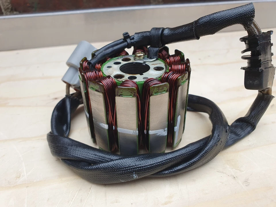 YAMAHA YZF - R1 YZF-R1 5VY 04-06 ALTENATOR STATOR GENERATOR COIL 1 - Image 3 of 4