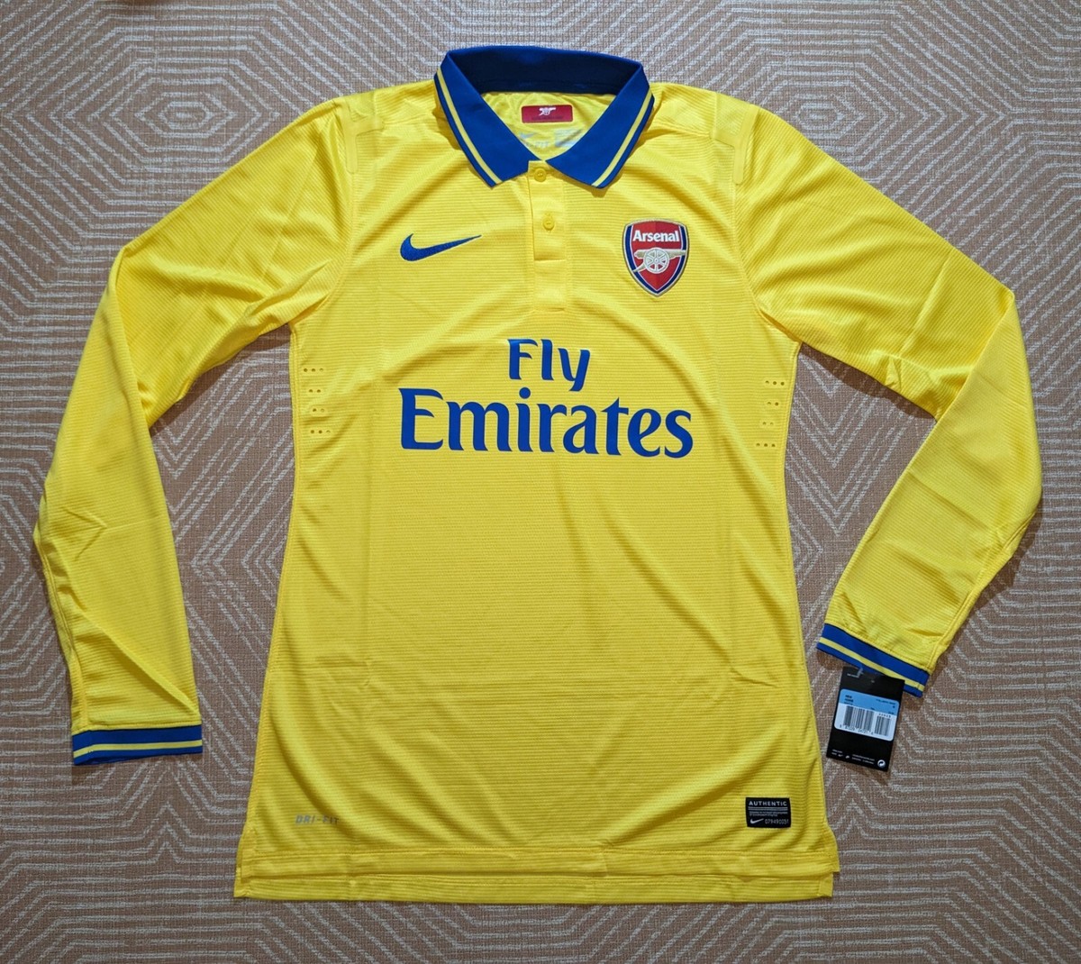 New PLAYER ISSUE M Nike LONG SLEEVE Arsenal 2013 FA Cup Away Shirt