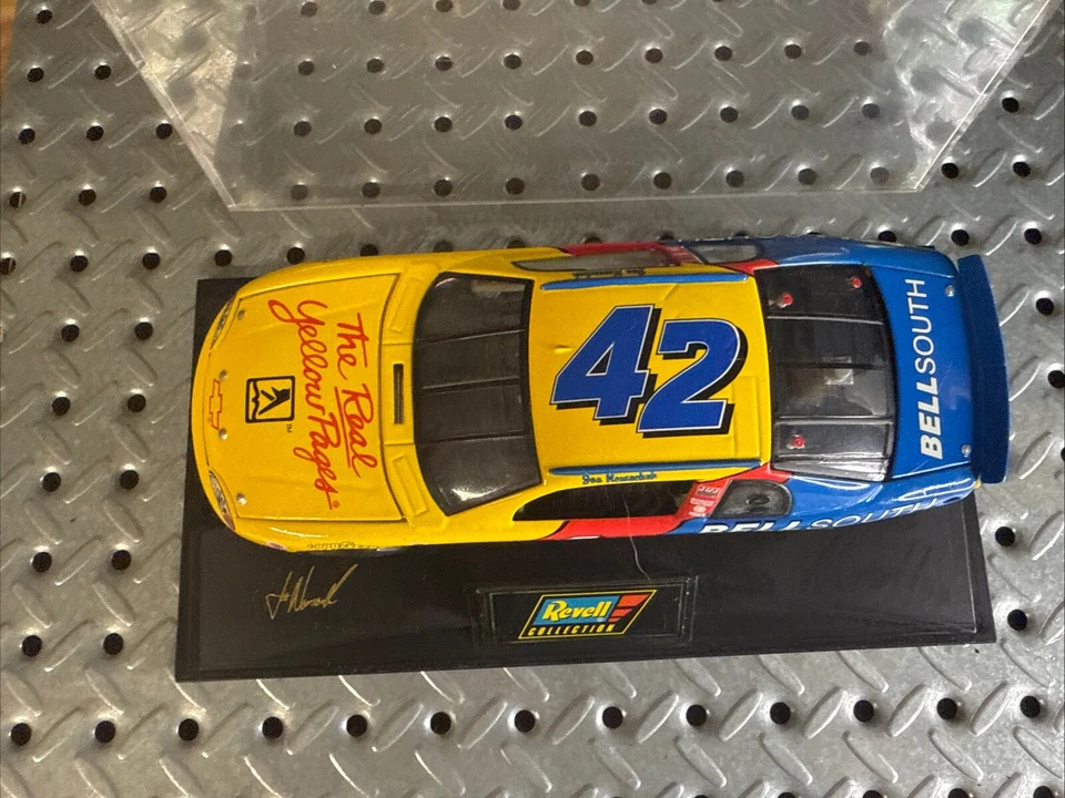 Páginas amarillas Revell 1998 Joe Nemechek Bellsouth #42 escala 1:24 con estuche Foto 2 de 4