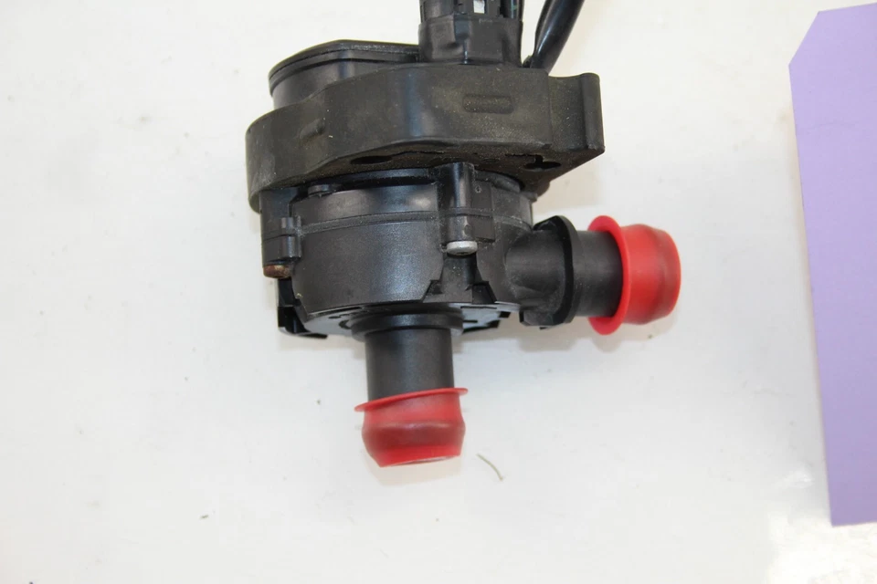 2017-2019 Fiat 124 Spider Auxiliary Coolant Pump 0392023226 OEM DR138 - Image 2 of 4