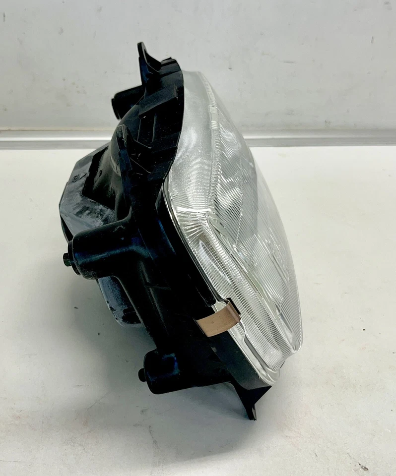 Brand New Genuine Ducati Paso 907ie 906 Complete Headlight Assembly 037032210 - Image 3 of 4