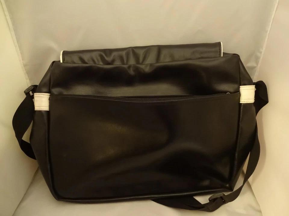 Bolso de hombro Eric Brockway Vespa An Illustrated History Messenger para computadora portátil Foto 2 de 4