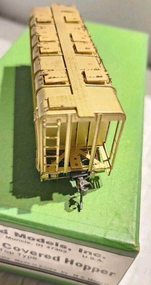 Overland Models HO Scale B&O N-34 Covered Hopper Wagon Top Type Brass - Image 3 of 4