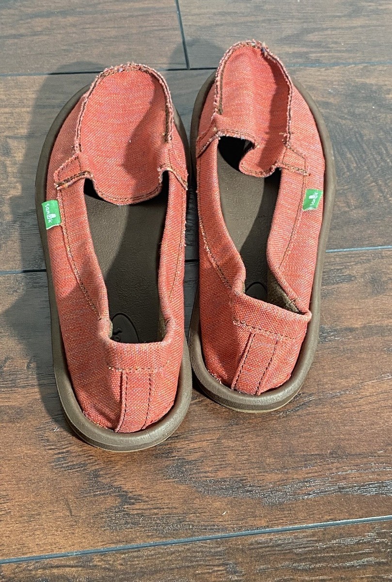 SANUK Shoes Women’s Size 6 Slip On Loafers Slide On Red Coral View 2