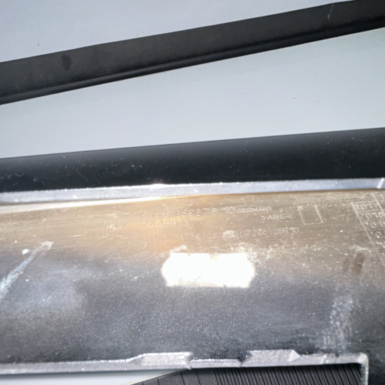 ROLLS ROYCE CULLINAN FRONT BUMPER TRIM LEFT 2017-2020 2021 2022 2023 51117448913