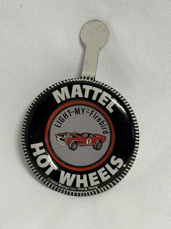1969 MATTEL HOT WHEELS RED LINE ERA ROUND BUTTON PIN LIGHT MY FIREBIRD PURPLE