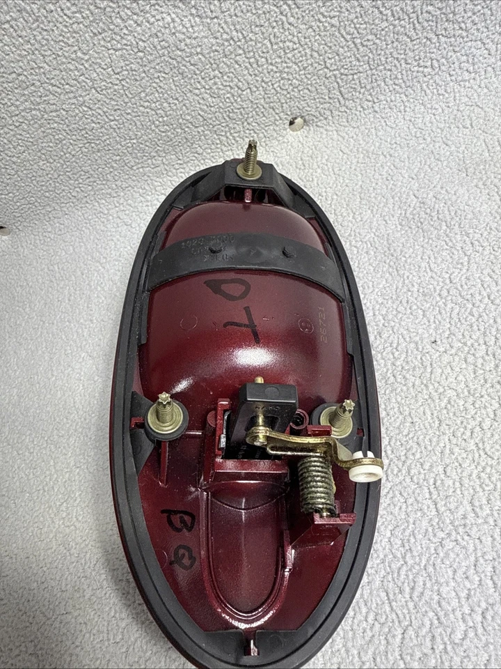 Manija de puerta exterior delantera lado pasajero Ford Windstar 1999-2003 Foto 3 de 4