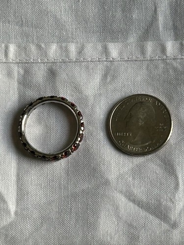 10k White Gold Eternity Garnet Wedding Band Ring Size 9 1/4 Weighs 4 Grams - Picture 6 of 8