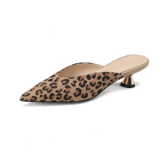 Kitten heel top leopard shoes
