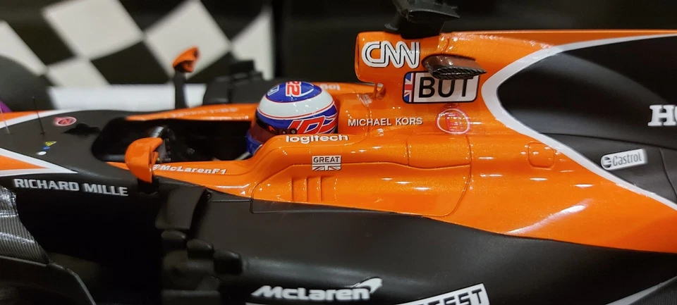 F1 McLaren Honda MCL32 Jenson Button Monaco Gp 2017 1:18 Minichamps - Image 3 of 4