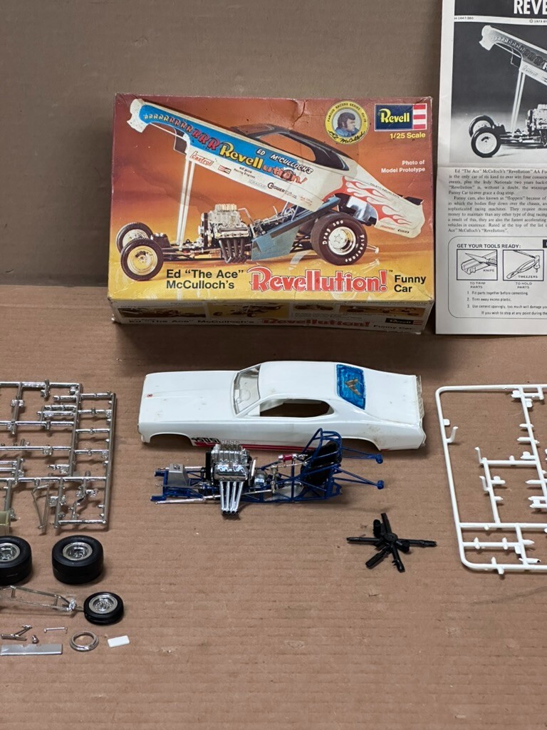 Vintage Revellution Funny Car Ed McColloch Model Kit 1:25