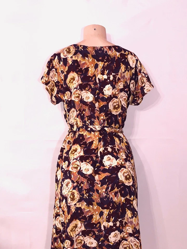LANDS END BROWN FLORAL RUFFLE FRONT WITH BELTED WAIST POLY CREPE SHORT SLEEVE 6 — 第 3/3 张图片