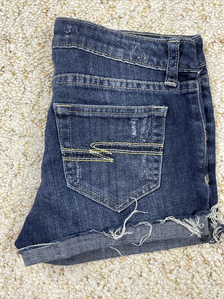 Arizona Jean Co Women's Size 3 Distressed Blue cuffed Jean Shorts  (Waist 29") - Image 2 of 4