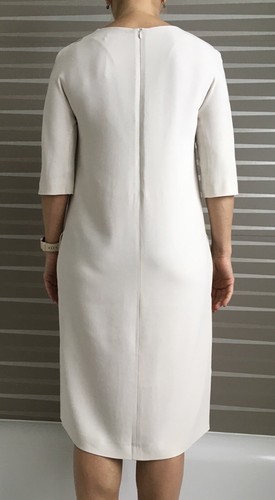 Max Mara Smart Beige Crepe Dress with two side pockets knee lengthsize 10UK - 第 2/12 張圖片