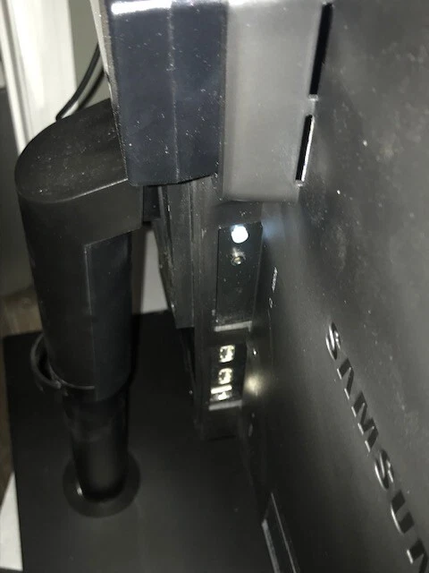 Samsung S24A650S 24' VGA DVI DisplayPort 1920x1080 Monitor With Stand & PSU - Image 4 of 4