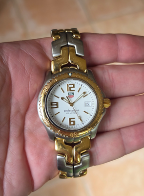 TAG Heuer WT1150.BD0552 Mens Professional Link Series 18K Gold
