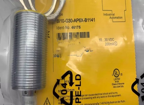 1PC NEW for TURCK Bi10-G30-AP6X-B1141 PROXIMITY SWITCH SENSOR - Picture 2 of 3