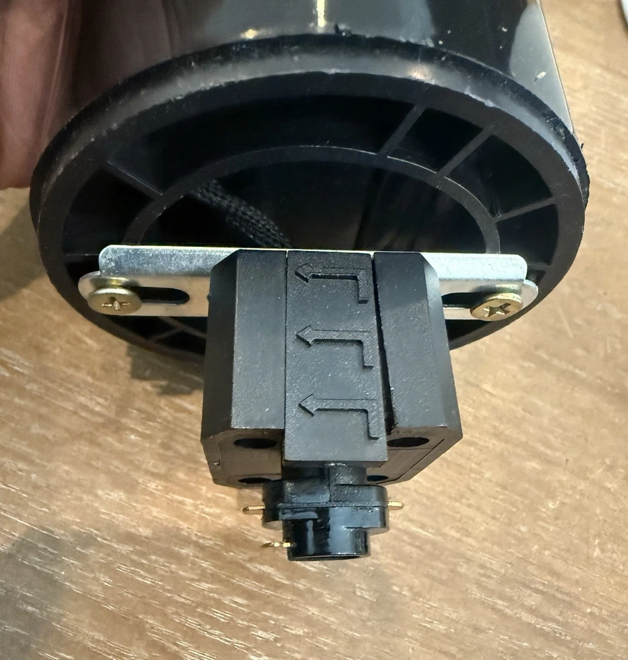 Lámpara colgante de metal de una sola cabeza simple lámpara colgante pequeña de metal blanca con negro Foto 4 de 4