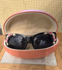 FOSTER GRANT CAT EYE SUNGLASSES w/FLORAL DETAILS  CASE