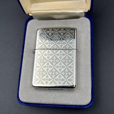 Zippo Sterling Silver double-sided Finish Made in 2005 Zippo Sterling Silver double-sided Finish Made in 2005