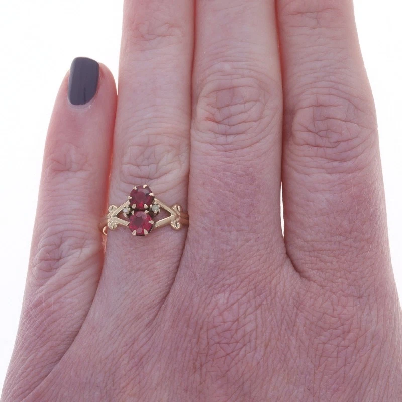 Anillo Victoriano Oro Amarillo Granate/Vidrio Doble Semilla Perla 10k Antiguo Dos Piedras Foto 2 de 4