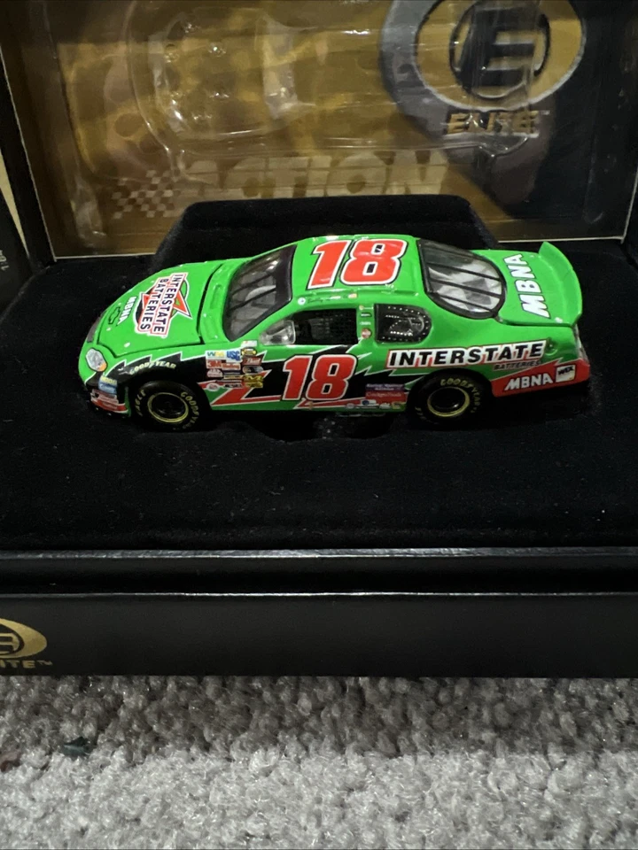 Baterías interestatales Action Racing Elite 2004 1/64 coleccionable Bobby Labonte #18 Foto 3 de 4